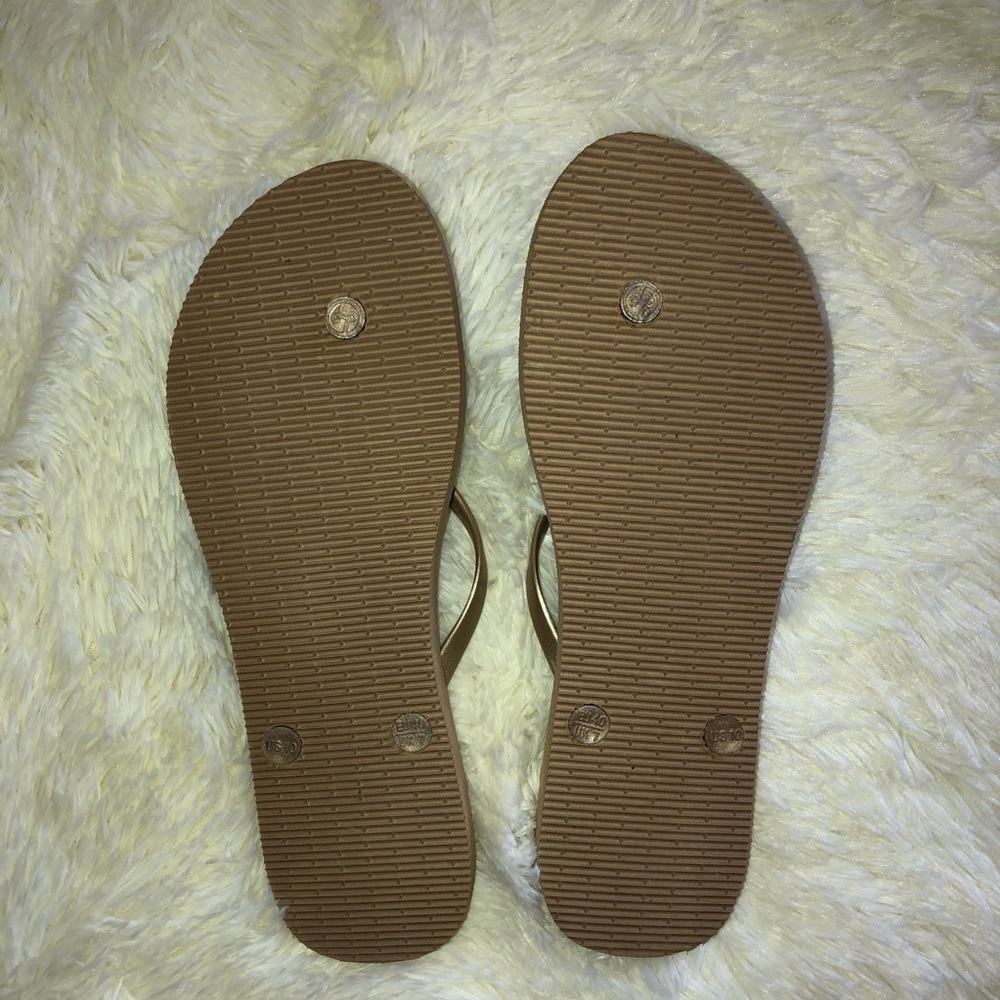 LINDSAY PHILLIPS—TAN SNAP–ON JEWELS FLIP FLOPS!! - Picture 8 of 10